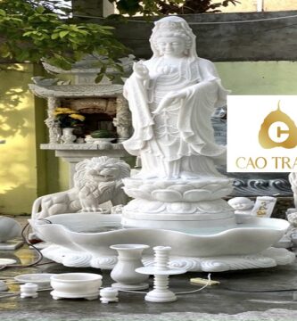 Tượng Quan Âm Bằng Đá Ở Tiền Giang