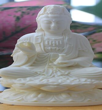 Tượng Phật Bà Quan Âm Bằng Đá Non Nước Đà Nẵng
