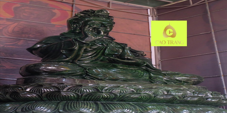 Tượng Phật Quan Âm Bồ Tát Bằng Đá Đà Nẵng